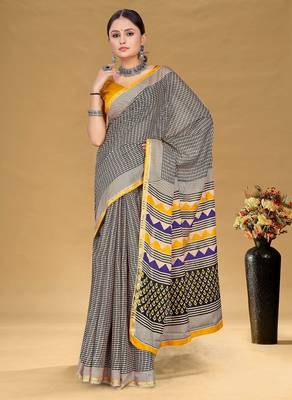 Beige floral print muslin cotton saree with blouse. 1