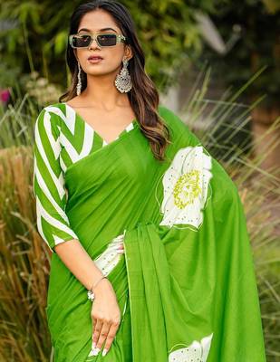 Green floral print soft pure cotton saree with blouse. 2
