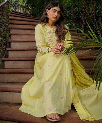 Trending pista yellow embroidered chanderi silk blend flared kurta pant set with dupatta for women 5