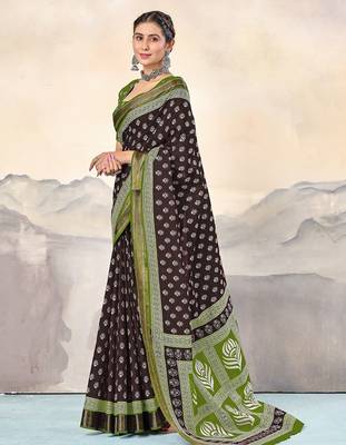 Brown, green floral print mulmul cotton saree with blouse. 3