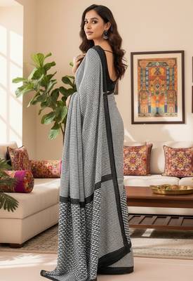 Grey striped print soft pure cotton saree with blouse. 4