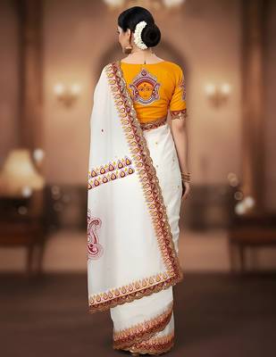 White kalamkari print mulmul cotton saree with blouse. 4