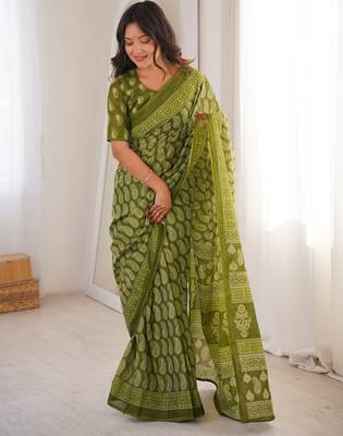 Green blocked printed, paisley soft pure cotton saree with blouse. 1