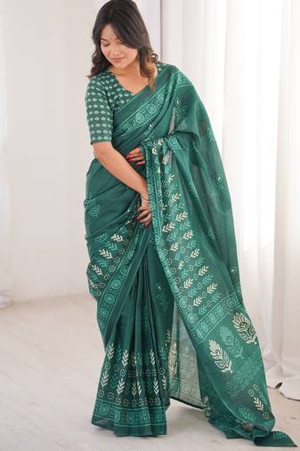 Green blocked printed, floral print soft pure cotton saree with blouse.