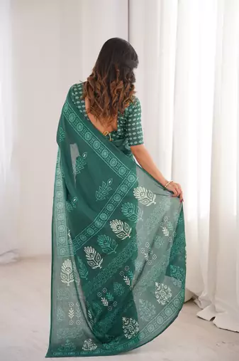 Green blocked printed, floral print soft pure cotton saree with blouse.