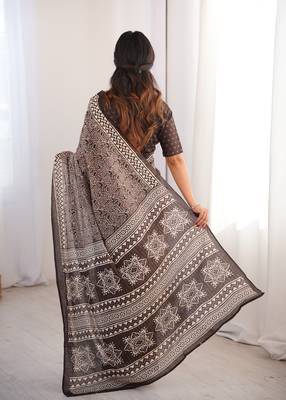 Brown blocked printed, paisley soft pure cotton saree with blouse. 2