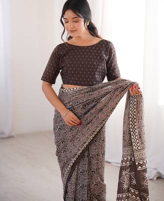 Brown blocked printed, paisley soft pure cotton saree with blouse. 3