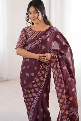 Maroon blocked printed, floral print soft pure cotton saree with blouse.