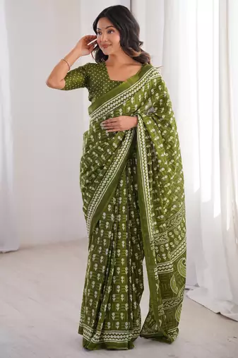 Green blocked printed, floral print, paisley soft pure cotton saree with blouse.