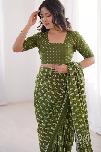 Green blocked printed, floral print, paisley soft pure cotton saree with blouse.