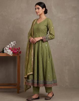 Parrot-green vichitra silk with embroidery salwar suit 1