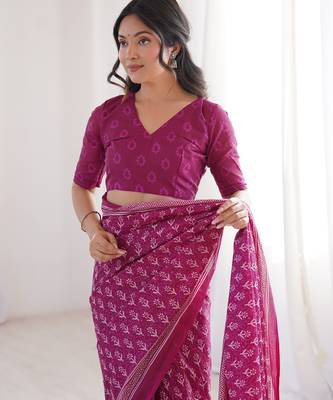 Pink blocked printed, floral print soft pure cotton saree with blouse. 5