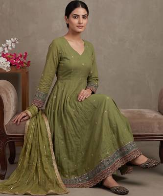 Parrot-green vichitra silk with embroidery salwar suit 3