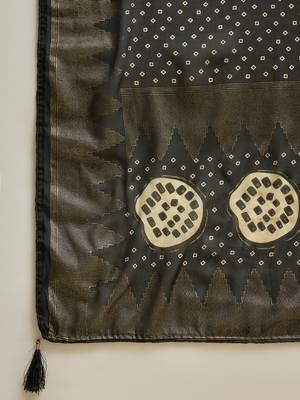 Black georgette bandhni saree with unstitched blouse piece 5