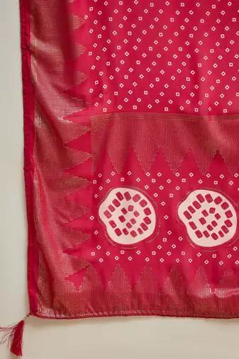 Rani georgette bandhni saree with unstitched blouse piece