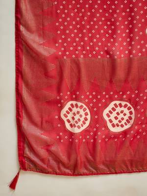 Red georgette bandhni saree with unstitched blouse piece 5