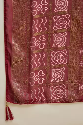 Beige georgette bandhni saree with unstitched blouse piece