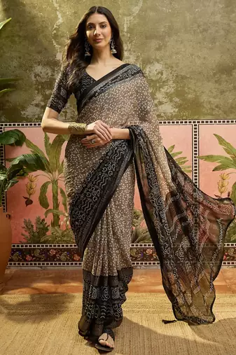 Grey georgette bandhni saree with unstitched blouse piece