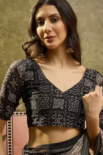 Grey georgette bandhni saree with unstitched blouse piece