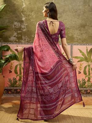 Pink georgette bandhni saree with unstitched blouse piece 3
