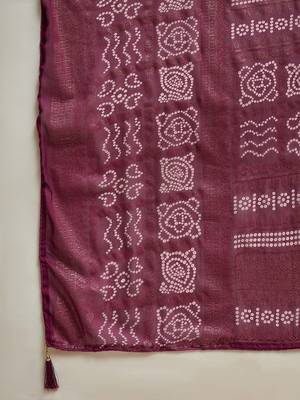 Pink georgette bandhni saree with unstitched blouse piece 5