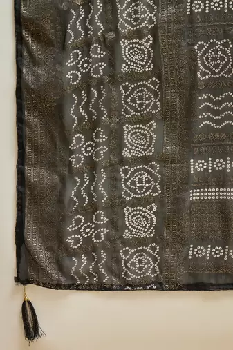 Rama georgette bandhni saree with unstitched blouse piece