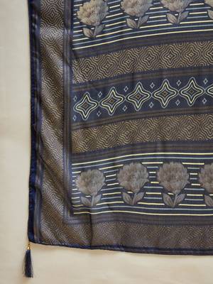 Navy blue georgette bandhni saree with unstitched blouse piece 5