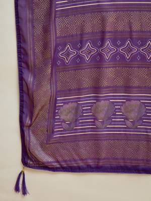 Purple georgette bandhni saree with unstitched blouse piece 5