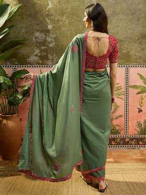 Green chiffon bandhni saree with unstitched blouse piece 3