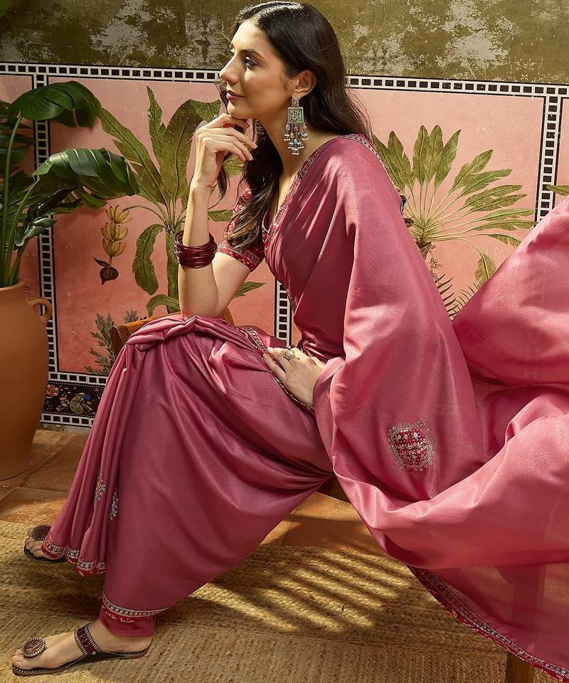 Pink chiffon bandhni saree with unstitched blouse piece