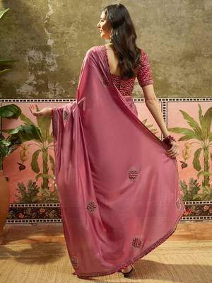Pink chiffon bandhni saree with unstitched blouse piece 3
