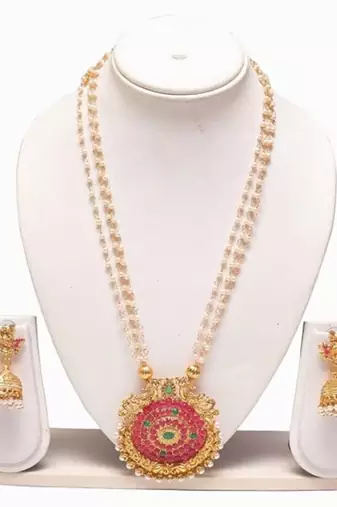 Multilayer pearl mala temple jewellery set