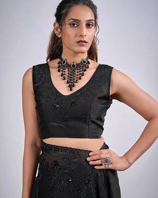 Black color fendy satin silk blend two tone zircon cut dana handwork saree 5