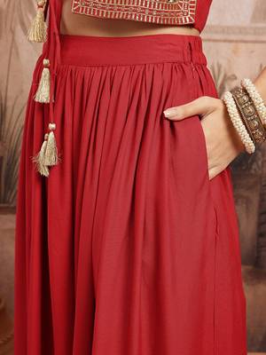 Zari Embroidered Tie-Up Neck Ready To Wear Lehenga Choli Free Size Upto 42 3