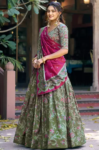 Printed Foil Print Ready To Wear Lehenga & Unstitched Blouse With Dupatta Free Size Upto 42