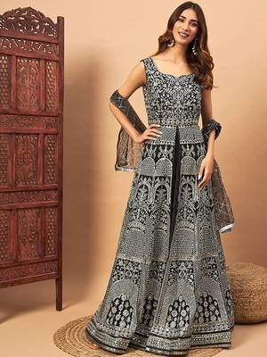 Mirror Zari Embroidered Lehenga With Choli & Dupatta Free Size Upto 42 1