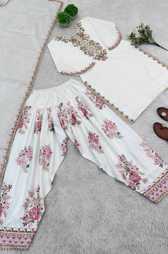 French crepe farshi salwar kameez with embroidery & silk dupatta – ready to wear