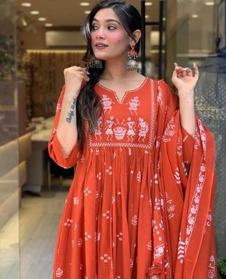 Women's orange cotton printed v-neck kurta set with printed dupatta | ethnic salwar kameez 5
