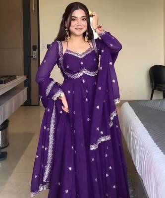 Purple georgette sequin embroidery kurta pant set with embroidered georgette dupatta 5