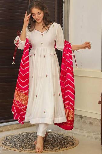 White chanderi silk sequin v-neck kurta pant set with embroidered silk dupatta