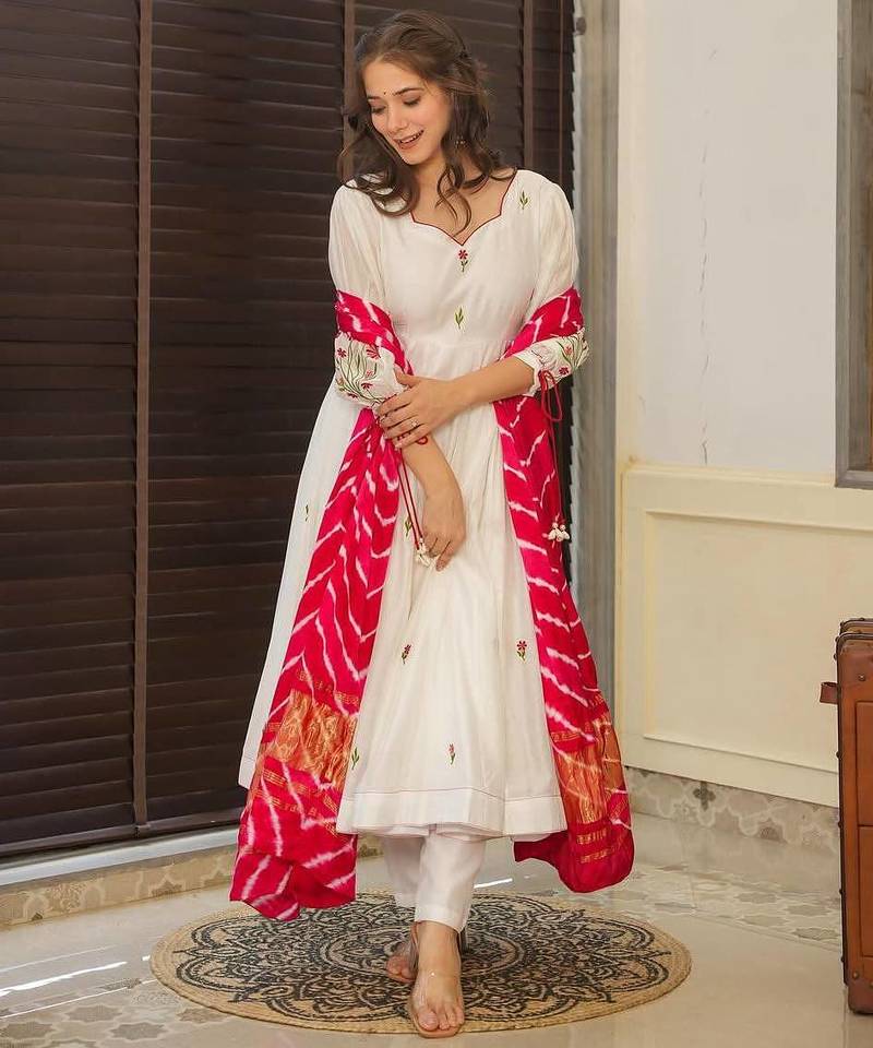 White chanderi silk sequin v-neck kurta pant set with embroidered silk dupatta