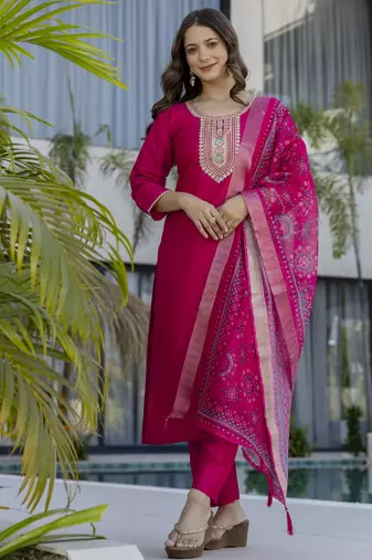 Pink chanderi silk sequin round neck kurta pant set with jacquard organza dupatta