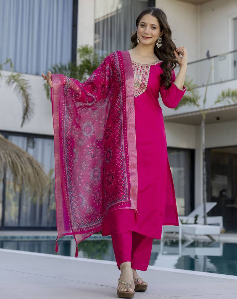 Pink chanderi silk sequin round neck kurta pant set with jacquard organza dupatta