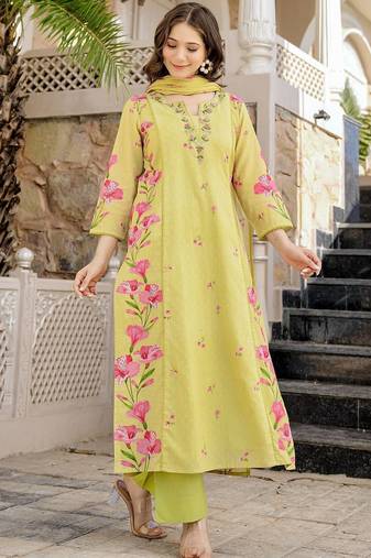 Yellow chanderi silk floral printed v-neck kurta pant set with printed dupatta