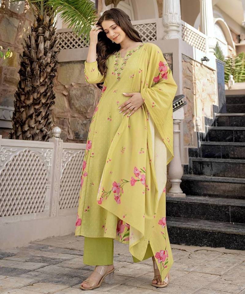 Yellow chanderi silk floral printed v-neck kurta pant set with printed dupatta