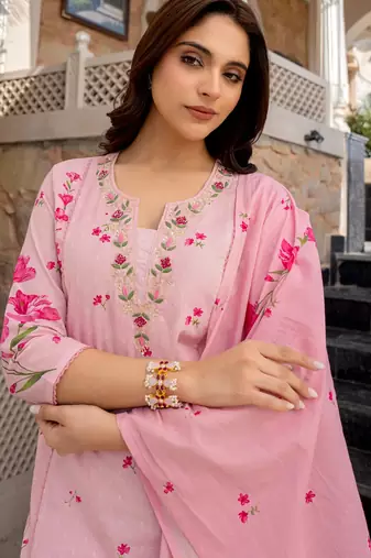 Pink chanderi silk floral printed v-neck kurta pant set with printed dupatta