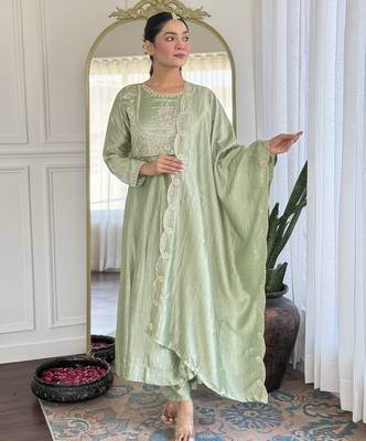 Pista green vichitra silk embroidered round neck kurta pant set with matching dupatta 2