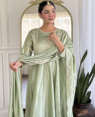 Pista green vichitra silk embroidered round neck kurta pant set with matching dupatta 5