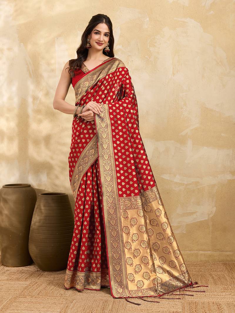 Red Jacquard Silk Woven Rich Pallu Saree With Unstitch Blouse Piece