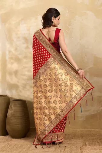 Red Jacquard Silk Woven Rich Pallu Saree With Unstitch Blouse Piece